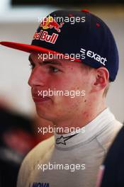 Max Verstappen (NLD) Scuderia Toro Rosso. 27.11.2015. Formula 1 World Championship, Rd 19, Abu Dhabi Grand Prix, Yas Marina Circuit, Abu Dhabi, Practice Day.