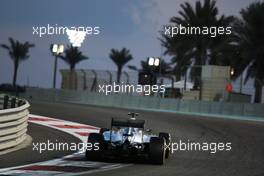 Nico Rosberg (GER) Mercedes AMG F1 W06. 29.11.2015. Formula 1 World Championship, Rd 19, Abu Dhabi Grand Prix, Yas Marina Circuit, Abu Dhabi, Race Day.