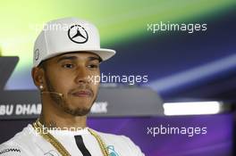 Lewis Hamilton (GBR) Mercedes AMG F1 in the FIA Press Conference. 26.11.2015. Formula 1 World Championship, Rd 19, Abu Dhabi Grand Prix, Yas Marina Circuit, Abu Dhabi, Preparation Day.
