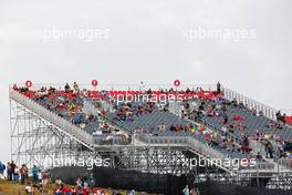 Fans in the grandstand. 23.10.2015. Formula 1 World Championship, Rd 16, United States Grand Prix, Austin, Texas, USA, Practice Day.