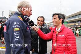 Dr Helmut Marko (AUT) Red Bull Motorsport Consultant and Juan Pablo Montoya (COL) on the grid. 25.10.2015. Formula 1 World Championship, Rd 16, United States Grand Prix, Austin, Texas, USA, Race Day.