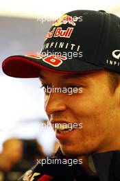 Daniil Kvyat (RUS) Red Bull Racing with the media. 24.10.2015. Formula 1 World Championship, Rd 16, United States Grand Prix, Austin, Texas, USA, Qualifying Day.
