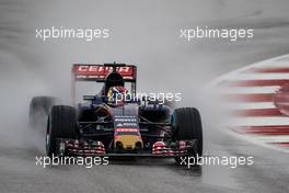 Max Verstappen (NLD) Scuderia Toro Rosso STR10 in the qualifying session. 25.10.2015. Formula 1 World Championship, Rd 16, United States Grand Prix, Austin, Texas, USA, Race Day.