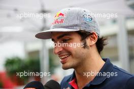 Carlos Sainz Jr (ESP) Scuderia Toro Rosso. 22.10.2015. Formula 1 World Championship, Rd 16, United States Grand Prix, Austin, Texas, USA, Preparation Day.