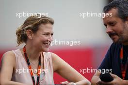 Jennie Gow (GBR) BBC Radio 5 Live Pitlane Reporter. 22.10.2015. Formula 1 World Championship, Rd 16, United States Grand Prix, Austin, Texas, USA, Preparation Day.