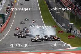 Race 2, Start of the race 21.06.2015. GP2 Series, Rd 4, Spielberg, Austria, Sunday.