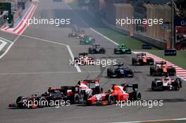 Race 2, Robert Visoiu (ROM) Rapax and Andre Negrao (BRA) Arden International 19.04.2015. GP2 Series, Rd 1, Sakhir, Bahrain, Sunday.