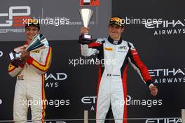 Race 2, 1st position Alex Palou (ESP) Campos Racing and Esteban Ocon (FRA) ART Grand Prix, GP2 Champion 2015 29.11.2015. GP3 Series, Rd 9, Yas Marina Circuit, Abu Dhabi, UAE, Sunday.