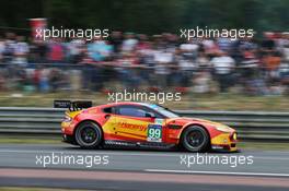 Alex MacDowall (GBR) / Richie Stanaway / Fernando Rees (BRA) #99 Aston Martin Vantage V8. 11.06.2015. FIA World Endurance Championship Le Mans 24 Hours, Qualifying, Le Mans, France. Thursday.