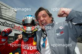 31.05.2015 - Race 2, 2nd position Pepe Oriola (ESP) SEAT Le&#xf3;n, Team Craft-Bamboo LUKOIL with his father 29-31.05.2015 TCR International Series, Salzburgring, Salzburg, Austria