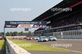 Race 2, Start of the race 23-25.10.2015. TCR International Series, Rd 10, Buriram, Thailand.
