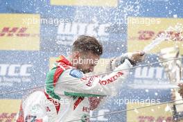 3rd race 2 Tiago Monteiro (POR), Honda Civic WTCC, Honda Racing Team JAS 15-17.05.2015 World Touring Car Championship, Rd 7 and 8, Nordschleife, Nurburging , Germany