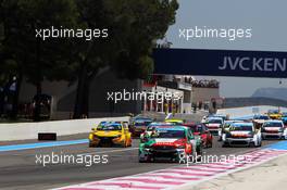 28.06.2015- Race 2, Start of the race 26-28.06.2015 World Touring Car Championship, Rd 13 and 14, Paul Ricard, France