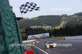 28.07.2016 to 31.07.2016, 2016 Blancpain GT Series Endurance Cup, Total 24 Hours of Spa, Spa Francorchamps, Spa (BEL). Checkered flag, Alexander Sims (GBR), Phillipp Eng (AUT), Maxime Martin (BEL), No 99, Rowe Racing, BMW M6 GT3