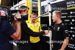 Kevin Magnussen (DEN) Renault Sport F1 Team with the media. 01.07.2016. Formula 1 World Championship, Rd 9, Austrian Grand Prix, Spielberg, Austria, Practice Day.
