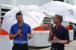 (L to R): Steve Jones (GBR) Channel 4 F1 Presenter with David Coulthard (GBR) Red Bull Racing and Scuderia Toro Advisor / Channel 4 F1 Commentator. 02.07.2016. Formula 1 World Championship, Rd 9, Austrian Grand Prix, Spielberg, Austria, Qualifying Day.