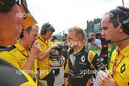 Kevin Magnussen (DEN) Renault Sport F1 Team on the grid. 28.08.2016. Formula 1 World Championship, Rd 13, Belgian Grand Prix, Spa Francorchamps, Belgium, Race Day.
