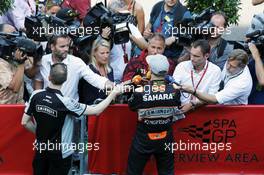 Nico Hulkenberg (GER) Sahara Force India F1 with the media. 28.08.2016. Formula 1 World Championship, Rd 13, Belgian Grand Prix, Spa Francorchamps, Belgium, Race Day.