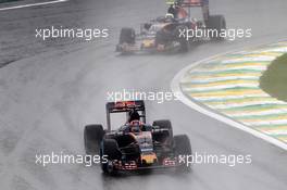 Daniil Kvyat (RUS) Scuderia Toro Rosso STR11 leads team mate Carlos Sainz Jr (ESP) Scuderia Toro Rosso STR11. 13.11.2016. Formula 1 World Championship, Rd 20, Brazilian Grand Prix, Sao Paulo, Brazil, Race Day.