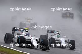 Valtteri Bottas (FIN) Williams FW38 and team mate Felipe Massa (BRA) Williams FW38 battle for position. 13.11.2016. Formula 1 World Championship, Rd 20, Brazilian Grand Prix, Sao Paulo, Brazil, Race Day.