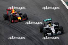 Lewis Hamilton (GBR) Mercedes AMG F1 W07 Hybrid. 12.11.2016. Formula 1 World Championship, Rd 20, Brazilian Grand Prix, Sao Paulo, Brazil, Qualifying Day.