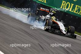 Sergio Perez (MEX) Sahara Force India F1 VJM09 locks up under braking. 12.11.2016. Formula 1 World Championship, Rd 20, Brazilian Grand Prix, Sao Paulo, Brazil, Qualifying Day.