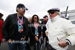 (L to R): Javier Bardem (ESP) Actor with his wife Penelope Cruz (ESP) Actress and Jackie Stewart (GBR) on the grid. 12.06.2016. Formula 1 World Championship, Rd 7, Canadian Grand Prix, Montreal, Canada, Race Day.