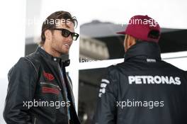 (L to R): Tom Brady (USA) New England Patriots Quarterback with Lewis Hamilton (GBR) Mercedes AMG F1. 12.06.2016. Formula 1 World Championship, Rd 7, Canadian Grand Prix, Montreal, Canada, Race Day.