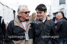 Michael Douglas (USA) Actor with his son Dylan Douglas (USA). 12.06.2016. Formula 1 World Championship, Rd 7, Canadian Grand Prix, Montreal, Canada, Race Day.