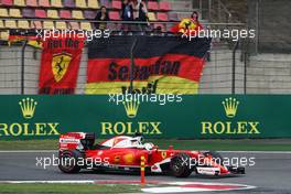 Sebastian Vettel (GER) Ferrari SF16-H passes fans. 15.04.2016. Formula 1 World Championship, Rd 3, Chinese Grand Prix, Shanghai, China, Practice Day.