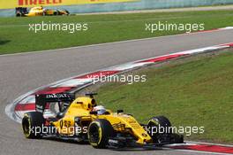 Kevin Magnussen (DEN) Renault Sport F1 Team RS16. 17.04.2016. Formula 1 World Championship, Rd 3, Chinese Grand Prix, Shanghai, China, Race Day.