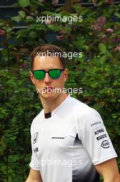 Stoffel Vandoorne (BEL) McLaren. 14.04.2016. Formula 1 World Championship, Rd 3, Chinese Grand Prix, Shanghai, China, Preparation Day.
