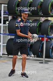 Daniel Ricciardo (AUS) Red Bull Racing with a rugby ball. 14.04.2016. Formula 1 World Championship, Rd 3, Chinese Grand Prix, Shanghai, China, Preparation Day.