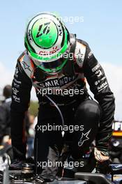 Nico Hulkenberg (GER) Sahara Force India F1 VJM09 on the grid. 15.05.2016. Formula 1 World Championship, Rd 5, Spanish Grand Prix, Barcelona, Spain, Race Day.