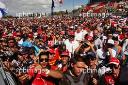 Fans at the podium. 15.05.2016. Formula 1 World Championship, Rd 5, Spanish Grand Prix, Barcelona, Spain, Race Day.