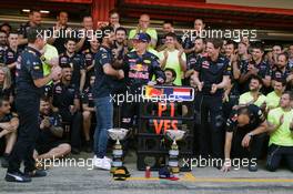 Race winner Max Verstappen (NLD) Red Bull Racing celebrates with team mate Daniel Ricciardo (AUS) Red Bull Racing and the team. 15.05.2016. Formula 1 World Championship, Rd 5, Spanish Grand Prix, Barcelona, Spain, Race Day.