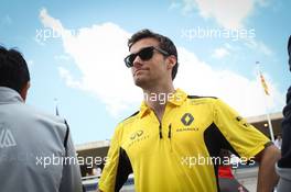 Jolyon Palmer (GBR) Renault Sport F1 Team on the drivers parade. 15.05.2016. Formula 1 World Championship, Rd 5, Spanish Grand Prix, Barcelona, Spain, Race Day.
