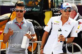 (L to R): Pascal Wehrlein (GER) Manor Racing and Marcus Ericsson (SWE) Sauber F1 Team on the drivers parade. 19.06.2016. Formula 1 World Championship, Rd 8, European Grand Prix, Baku Street Circuit, Azerbaijan, Race Day.
