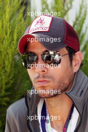 Enrique Iglesias (ESP) Singer, guest of the Sahara Force India F1 Team. 19.06.2016. Formula 1 World Championship, Rd 8, European Grand Prix, Baku Street Circuit, Azerbaijan, Race Day.
