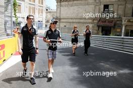 Sergio Perez (MEX) Sahara Force India F1 walks the circuit with the team. 16.06.2016. Formula 1 World Championship, Rd 8, European Grand Prix, Baku Street Circuit, Azerbaijan, Preparation Day.