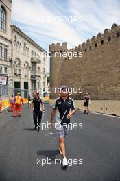 Sergio Perez (MEX) Sahara Force India F1 walks the circuit with the team. 16.06.2016. Formula 1 World Championship, Rd 8, European Grand Prix, Baku Street Circuit, Azerbaijan, Preparation Day.