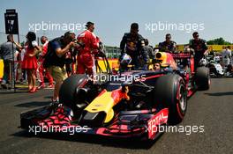 Daniel Ricciardo (AUS) Red Bull Racing RB12 on the grid. 24.07.2016. Formula 1 World Championship, Rd 11, Hungarian Grand Prix, Budapest, Hungary, Race Day.
