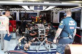 Red Bull Racing mechanics work on the Red Bull Racing RB12 of Max Verstappen (NLD). 02.09.2016. Formula 1 World Championship, Rd 14, Italian Grand Prix, Monza, Italy, Practice Day.