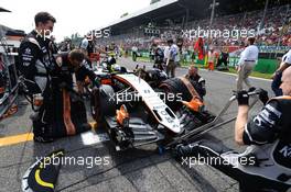 Sergio Perez (MEX) Sahara Force India F1 VJM09 on the grid. 04.09.2016. Formula 1 World Championship, Rd 14, Italian Grand Prix, Monza, Italy, Race Day.