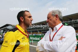 (L to R): Cyril Abiteboul (FRA) Renault Sport F1 Managing Director with Frederic Vasseur (FRA) Renault Sport F1 Team Racing Director. 04.09.2016. Formula 1 World Championship, Rd 14, Italian Grand Prix, Monza, Italy, Race Day.