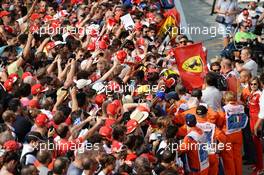 Fans in the pits. 01.09.2016. Formula 1 World Championship, Rd 14, Italian Grand Prix, Monza, Italy, Preparation Day.