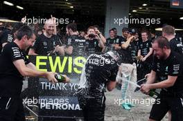 Tony Walton (GBR) Mercedes AMG F1 celebrates the constructors' title with the team. 09.10.2016. Formula 1 World Championship, Rd 17, Japanese Grand Prix, Suzuka, Japan, Race Day.