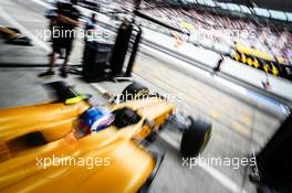 Jolyon Palmer (GBR) Renault Sport F1 Team RS16 leaves the pits. 08.10.2016. Formula 1 World Championship, Rd 17, Japanese Grand Prix, Suzuka, Japan, Qualifying Day.