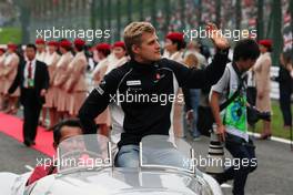 Marcus Ericsson (SWE) Sauber F1 Team on the drivers parade. 09.10.2016. Formula 1 World Championship, Rd 17, Japanese Grand Prix, Suzuka, Japan, Race Day.