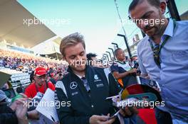 Nico Rosberg (GER) Mercedes AMG F1 with fans. 06.10.2016. Formula 1 World Championship, Rd 17, Japanese Grand Prix, Suzuka, Japan, Preparation Day.
